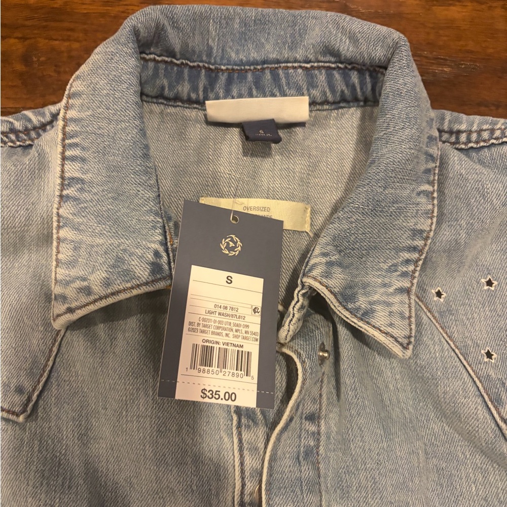 Oversized Light Wash Denim Button-Up Shirt Jacket NWT - Picture 4 of 8
